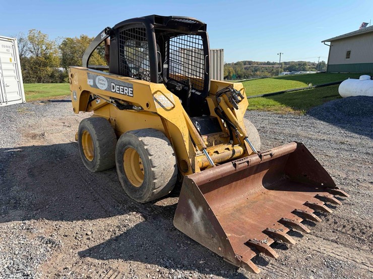 2005-john-deere-325-image-7