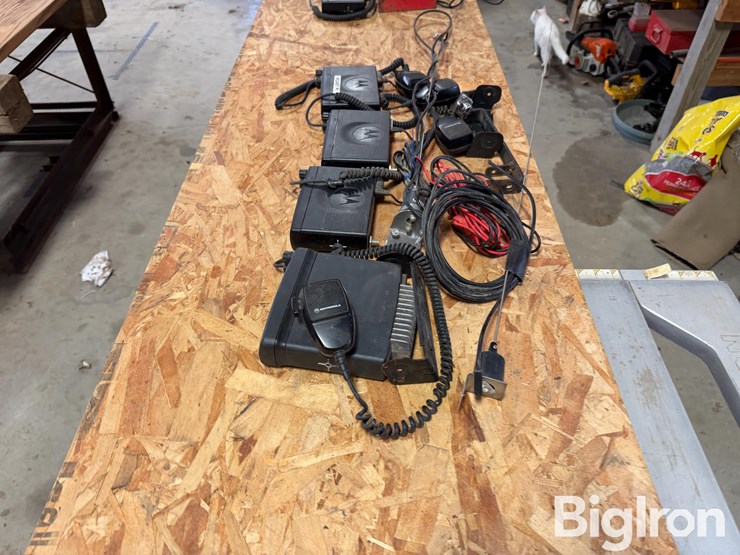 motorola-vhf-hiband-radios-image-8