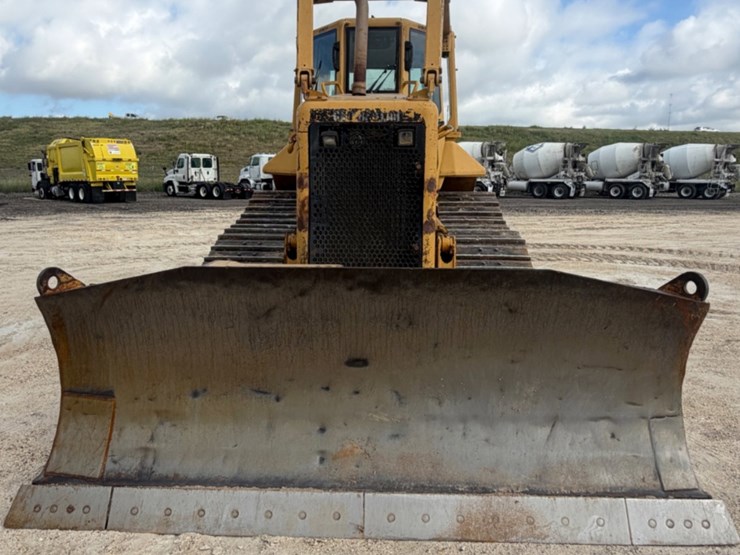 2006-caterpillar-d6n-xl-image-2