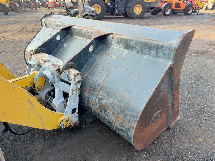 2018-komatsu-wa270-8-image-12