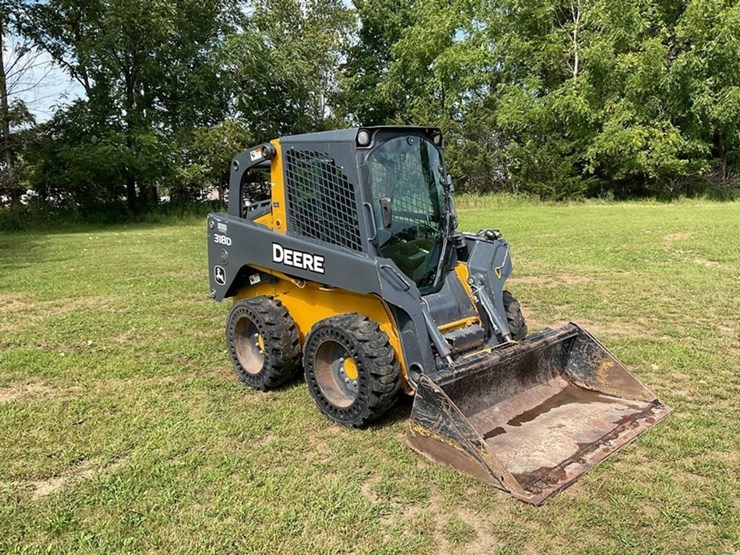 2010-deere-318d-image-3