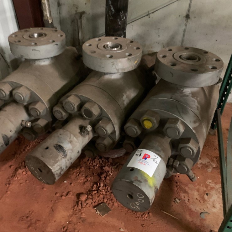 (3x$) 2-7/8 10k Hydraulic Frac Valves
