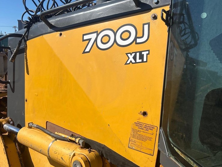 2008-deere-700j-xlt-image-10