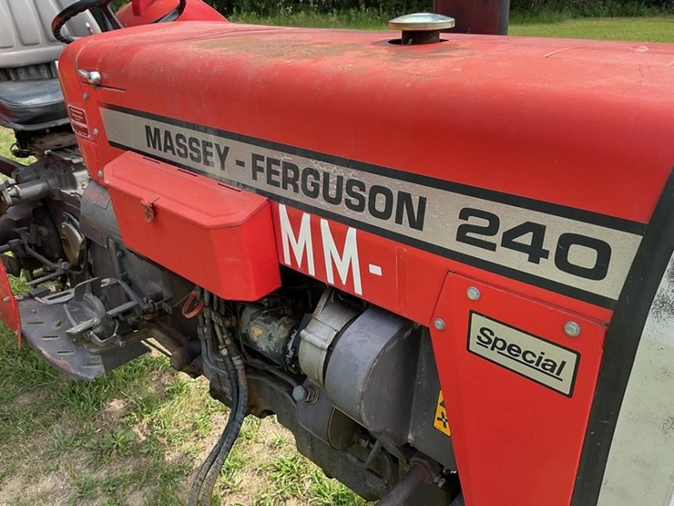 1992-massey-ferguson-240-image-9