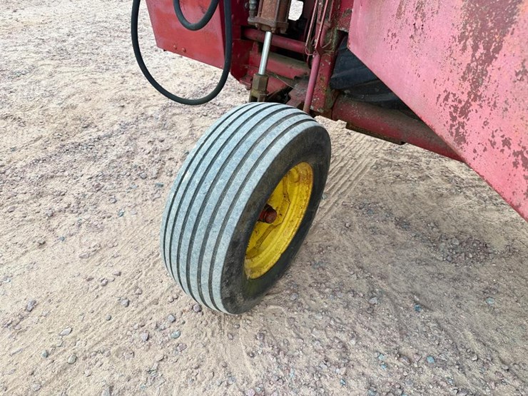 new-holland-489-image-10