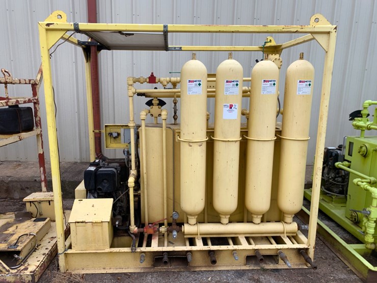meyer-4-station-4-bottle-accumulator-image-8
