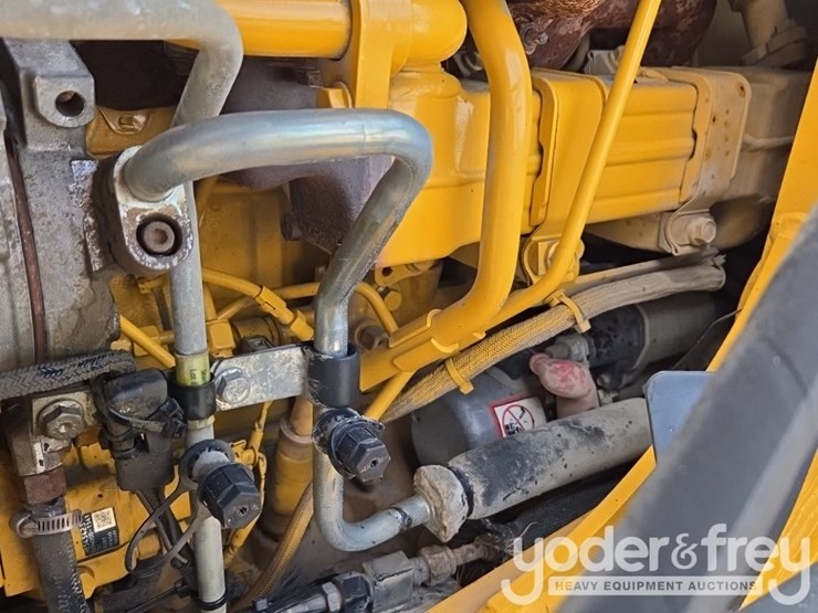 2020-deere-310sl-image-43