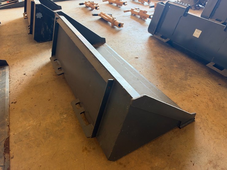 #97-•-60-inch-skid-steer-loader-bucket-attachment-image-2
