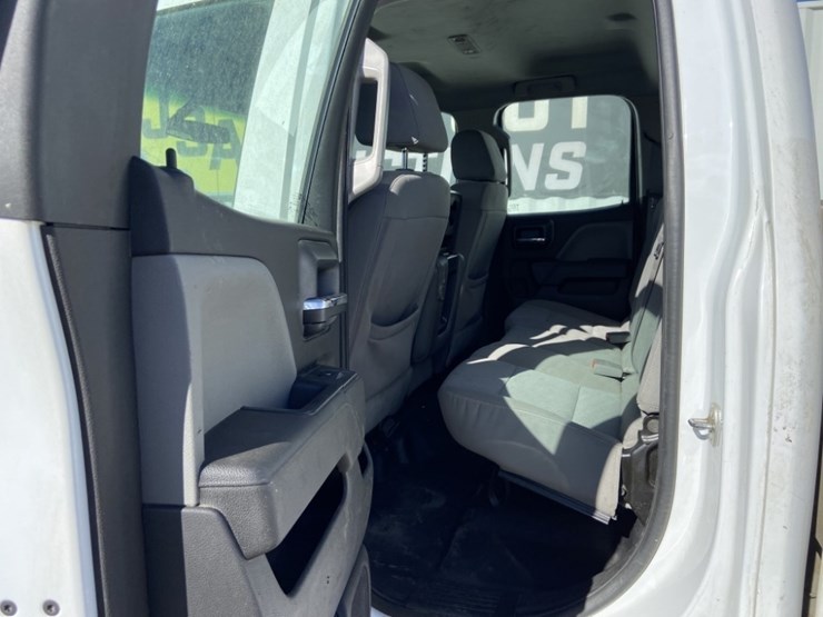2016-chevrolet-silverado-2500-image-25
