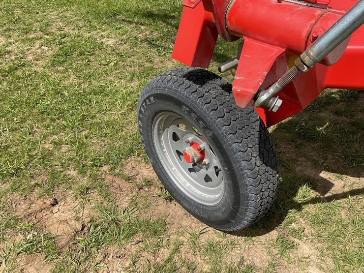 2014-kuhn-sr110-image-11