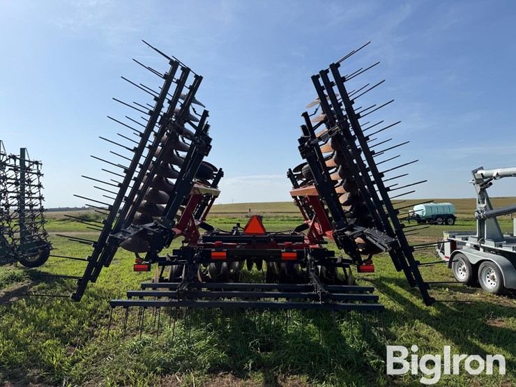 case-ih-370-image-6