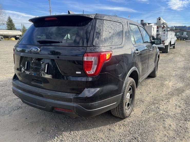 2018-ford-explorer-image-4