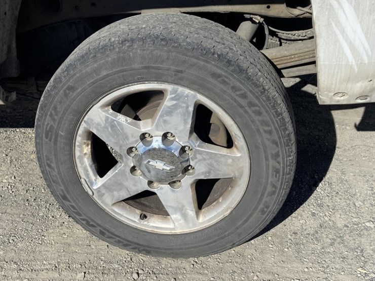 2016-chevrolet-silverado-2500-image-35