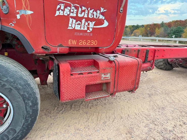mack-dm690s-image-17