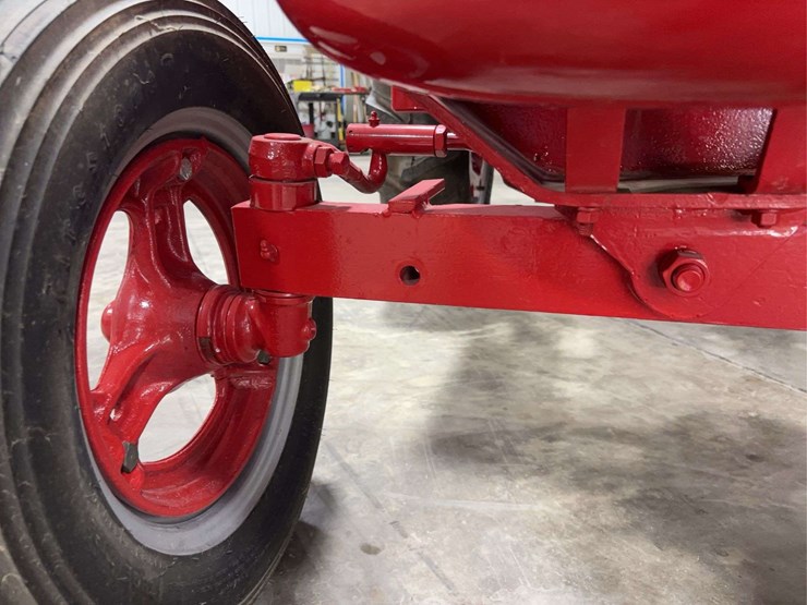 international-harvester-shop-mule-image-12
