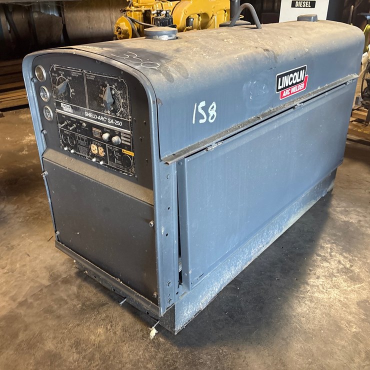 #158 • Lincoln Electric Shield-Arc SA-250 Engine-Driven Arc Welder