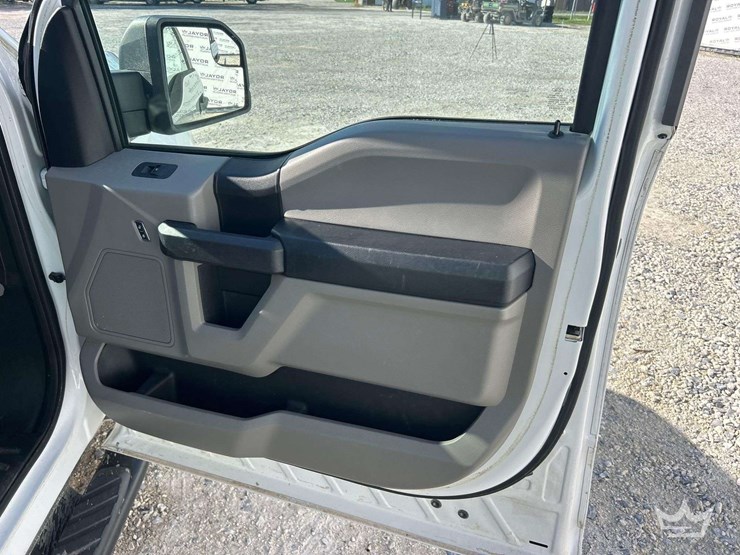 2018-ford-f150-image-32