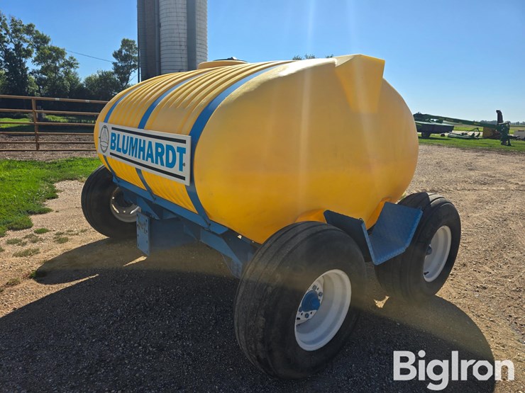 blumhardt-wagon-master-pull-between-fertilizer-tank-w/pump-image-5