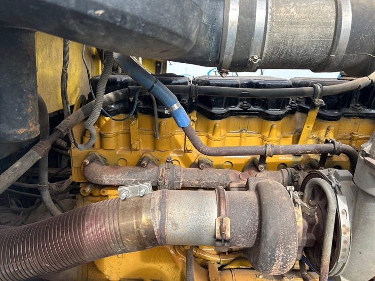 2001-caterpillar-c15-image-51