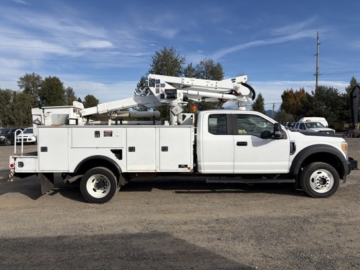 2017-ford-f550-image-3