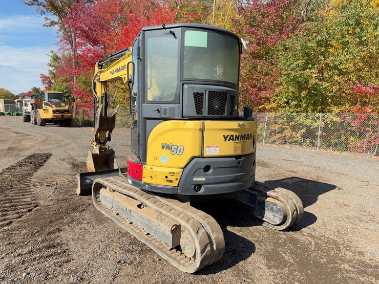 2019-yanmar-vio50-6a-image-3