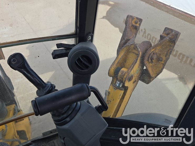 2020-deere-310sl-image-55