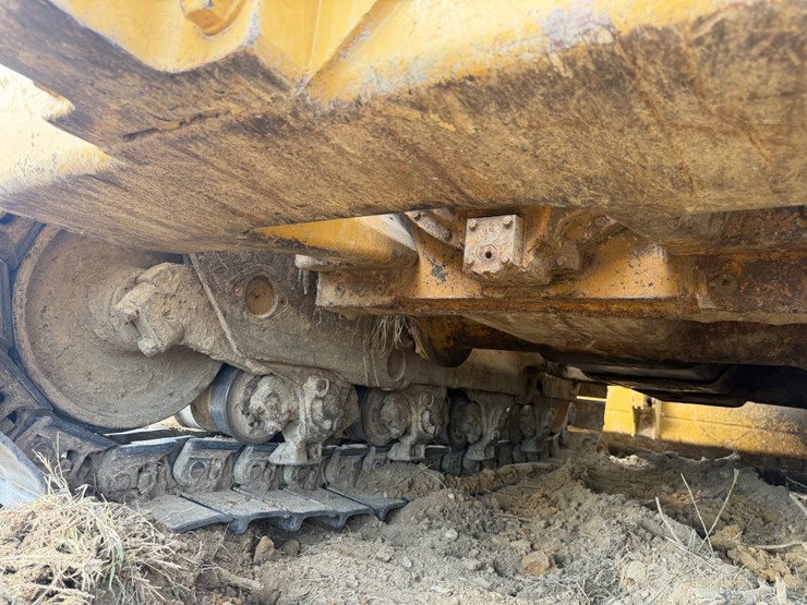 caterpillar-d8t-image-31