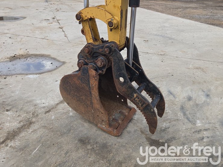 2010-caterpillar-303c-cr-image-23