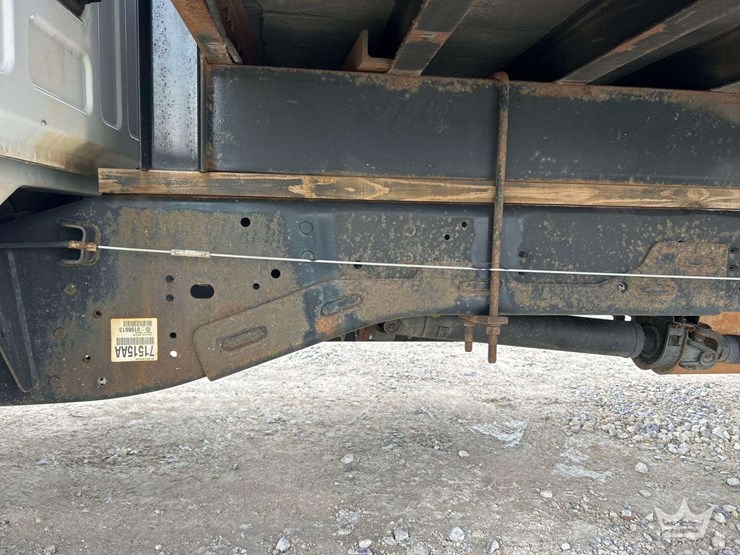 2018-ram-5500-4x4-palfinger-stake-bed-gas-cylinder-delivery-truck-image-26