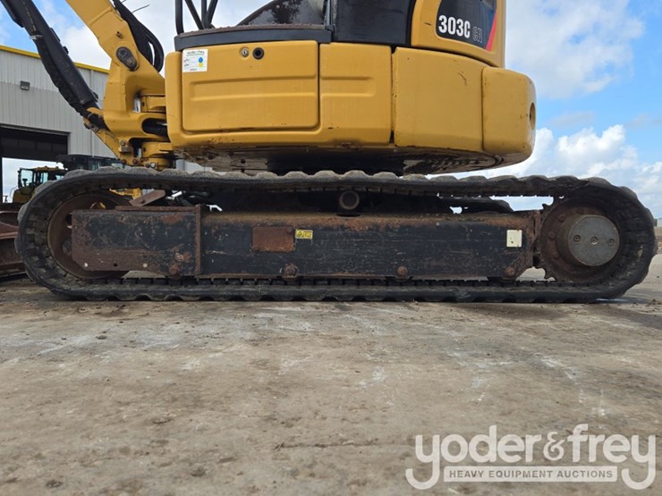 2010-caterpillar-303c-cr-image-9