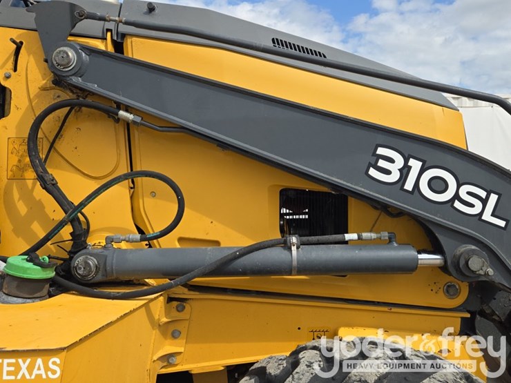 2020-deere-310sl-image-24