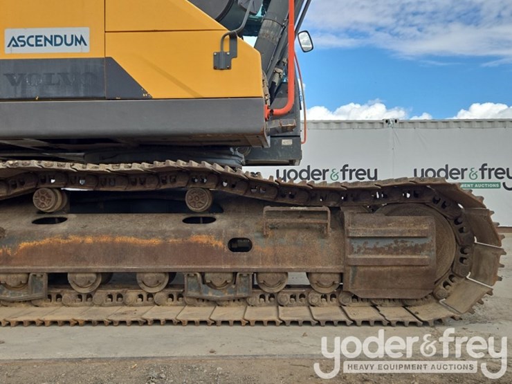 2016-volvo-ec350el-image-15