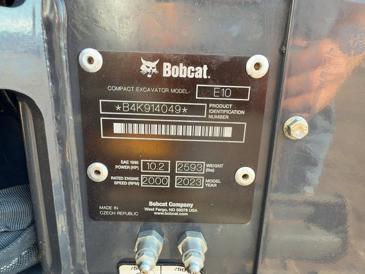 2023-bobcat-e10-image-24