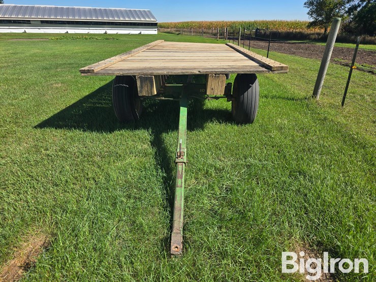 john-deere-flat-rack-image-2