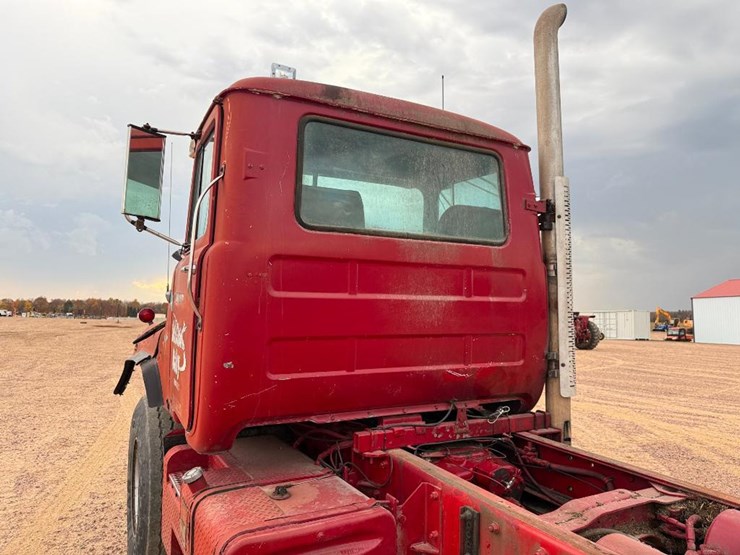 mack-dm690s-image-43