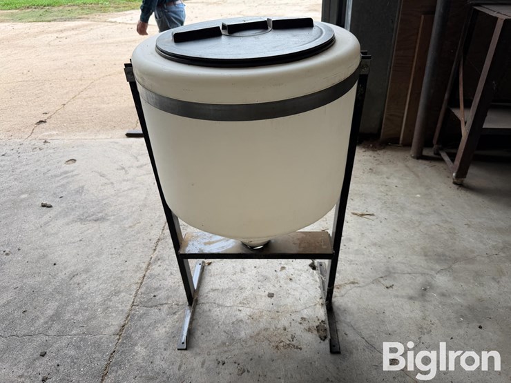 30-gal-mixing-cone-image-6