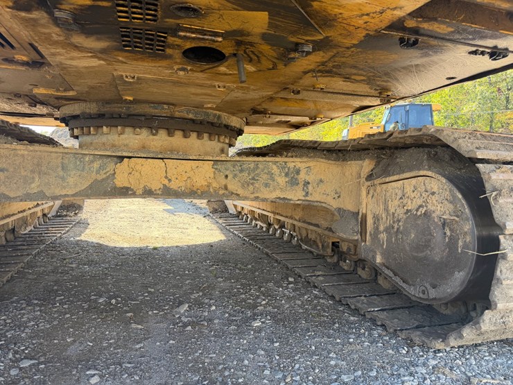 caterpillar-320e-image-9