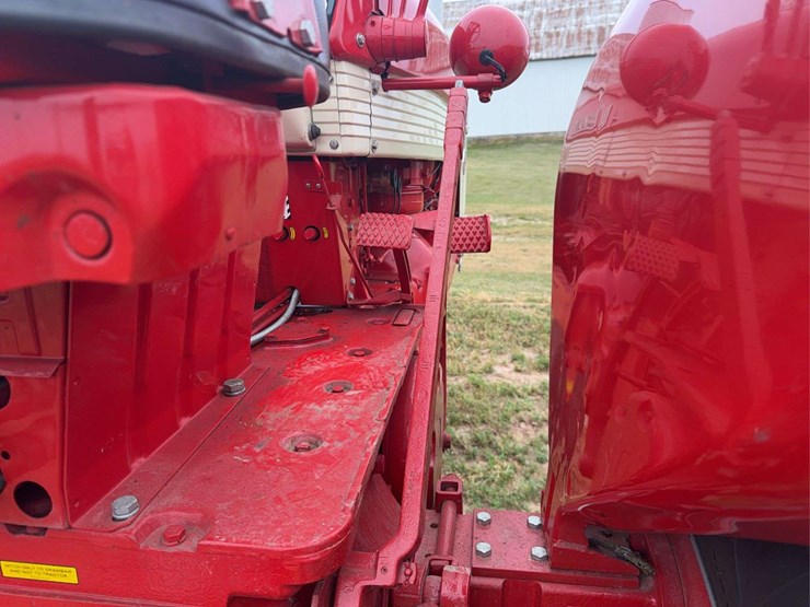 farmall-560-diesel-hi-clear-image-47
