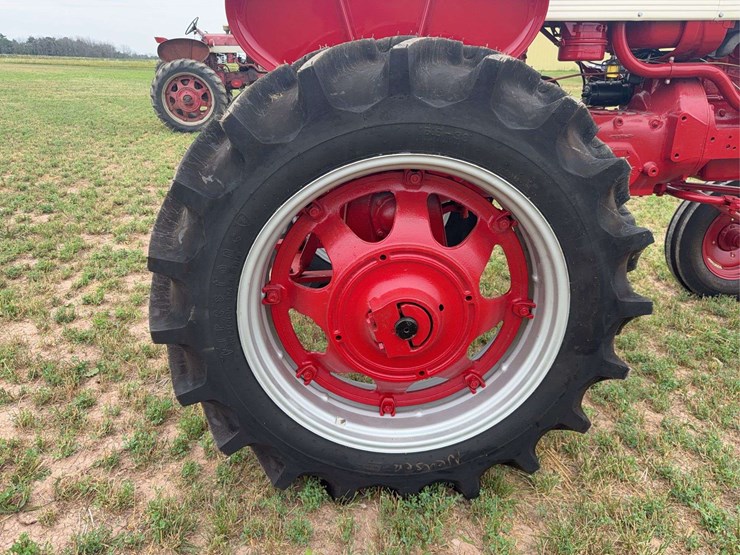 farmall-560-hi-clear-image-18