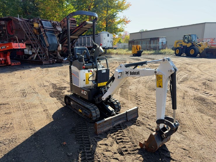 2023-bobcat-e10-image-6