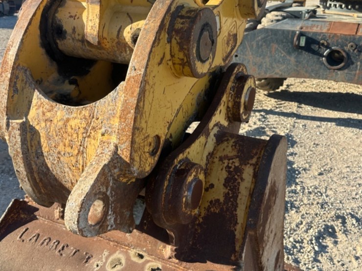 2012-caterpillar-m322d-image-19
