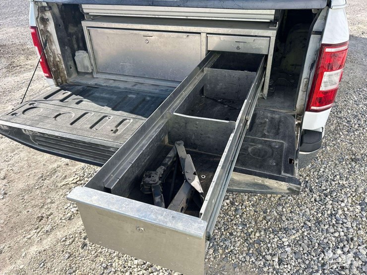2018-ford-f150-image-25