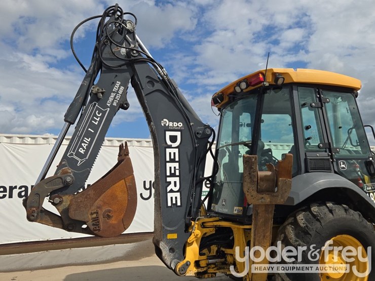 2020-deere-310sl-image-28