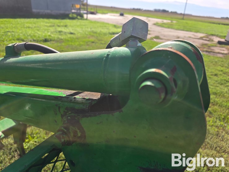 john-deere-7-image-15