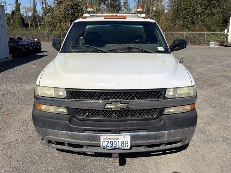 2002-chevrolet-silverado-3500-image-8