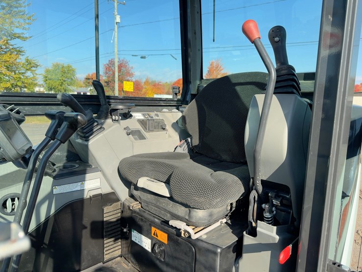 2023-bobcat-e60-image-28