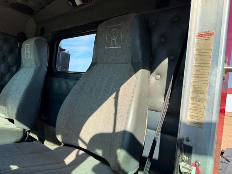 2000-kenworth-t800-image-57