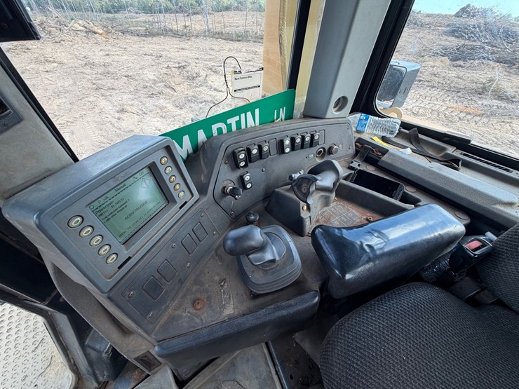 caterpillar-d8t-image-35