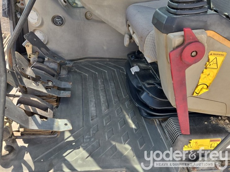 2016-volvo-ec350el-image-68