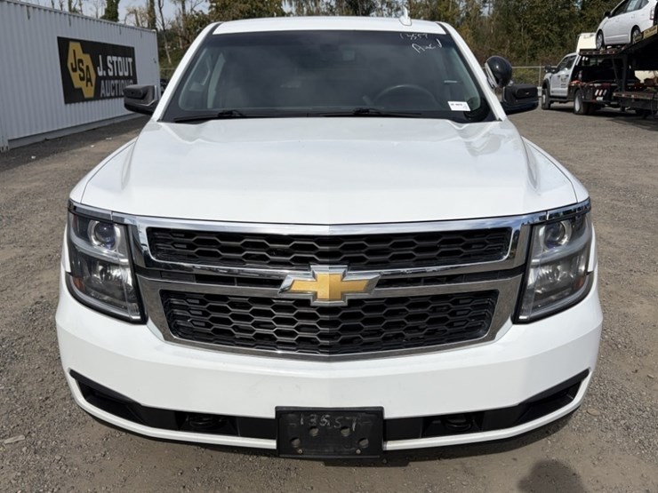 2016-chevrolet-tahoe-image-8